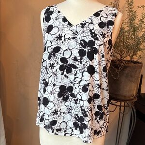 Ann Taylor Black and White Floral Sleeveless Blouse